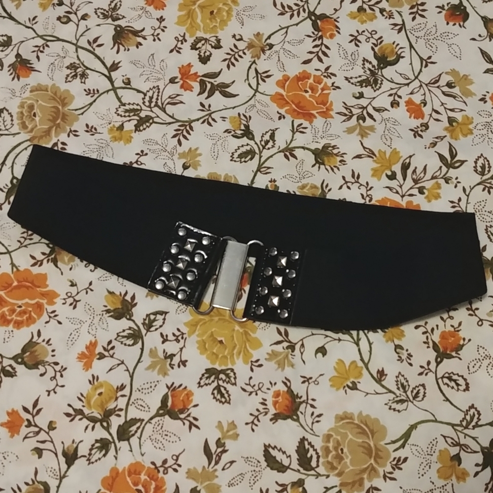 Studded Fashion Belt